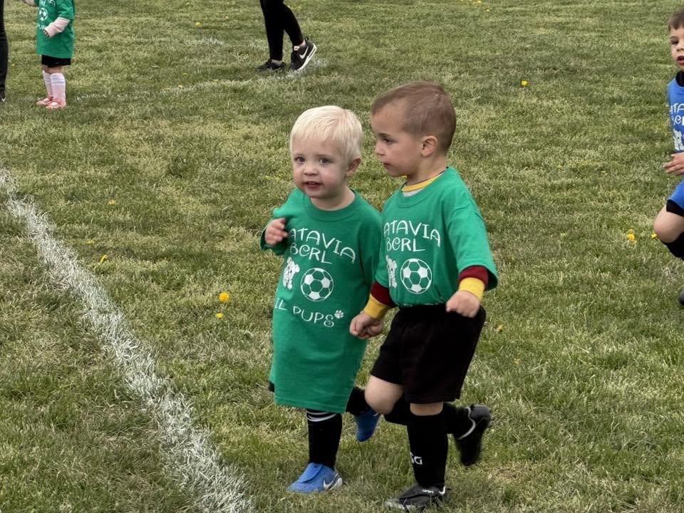 Two BCRL Lil Pups soccer players